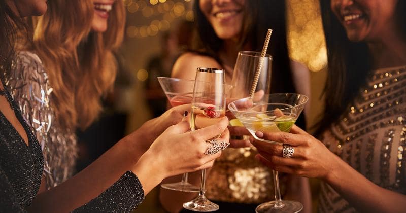 happy hour cocktails